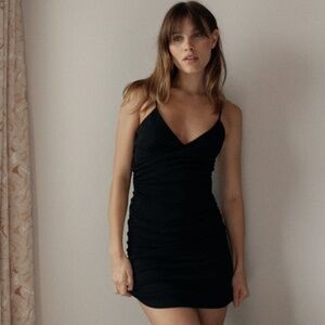 (NWT) ZARA SHORT DRESS WITH RUCHING - BLACK (S)